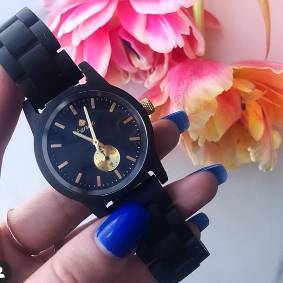 Accessories - sustainable wood watch brand new in box